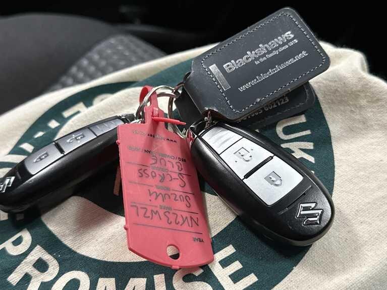 Used Suzuki S-Cross 2023 for sale - 76926108: Photo 31