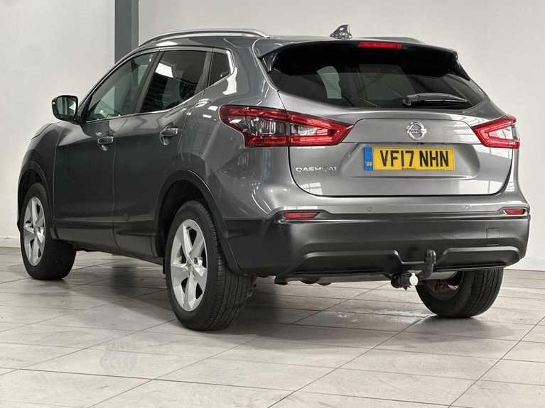 Used Nissan Qashqai 2017 for sale - 76953388: Photo 2