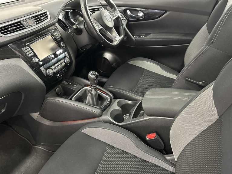 Used Nissan Qashqai 2017 for sale - 76953388: Photo 3