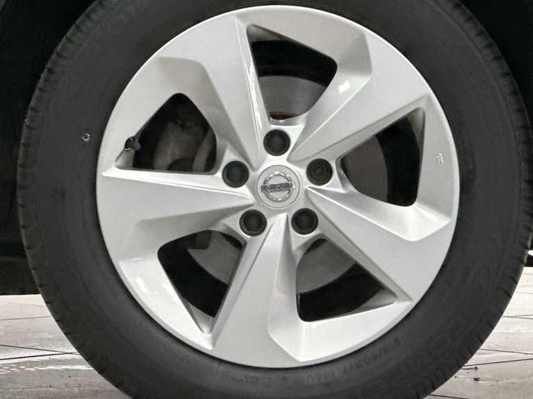 Used Nissan Qashqai 2017 for sale - 76953388: Photo 4