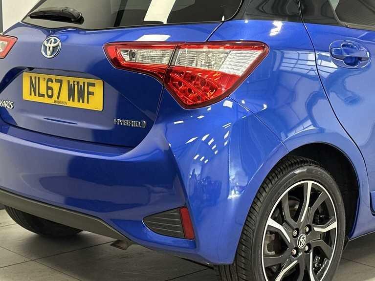 Used Toyota Yaris 2017 for sale - 76715349: Photo 12