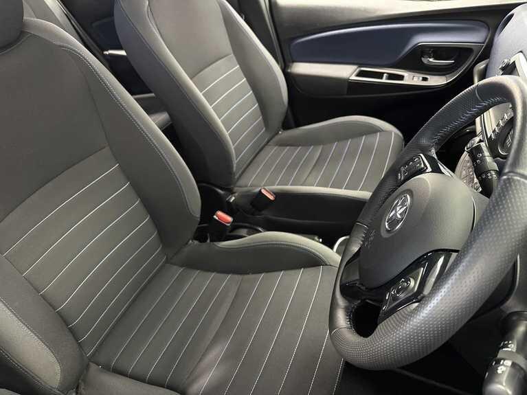 Used Toyota Yaris 2017 for sale - 76715349: Photo 21