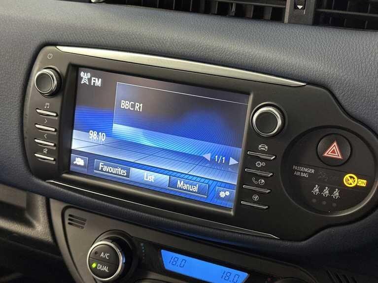 Used Toyota Yaris 2017 for sale - 76715349: Photo 24