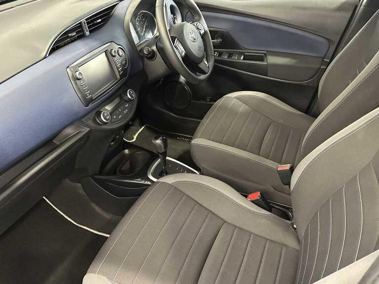 Used Toyota Yaris 2017 for sale - 76715349: Photo 3