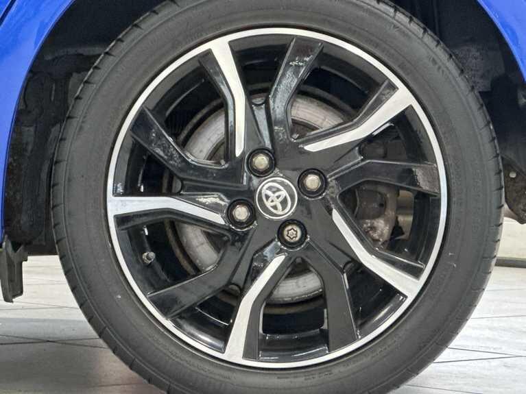 Used Toyota Yaris 2017 for sale - 76715349: Photo 5