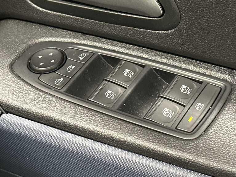 Used Dacia Duster for sale - 77229527: Photo 37