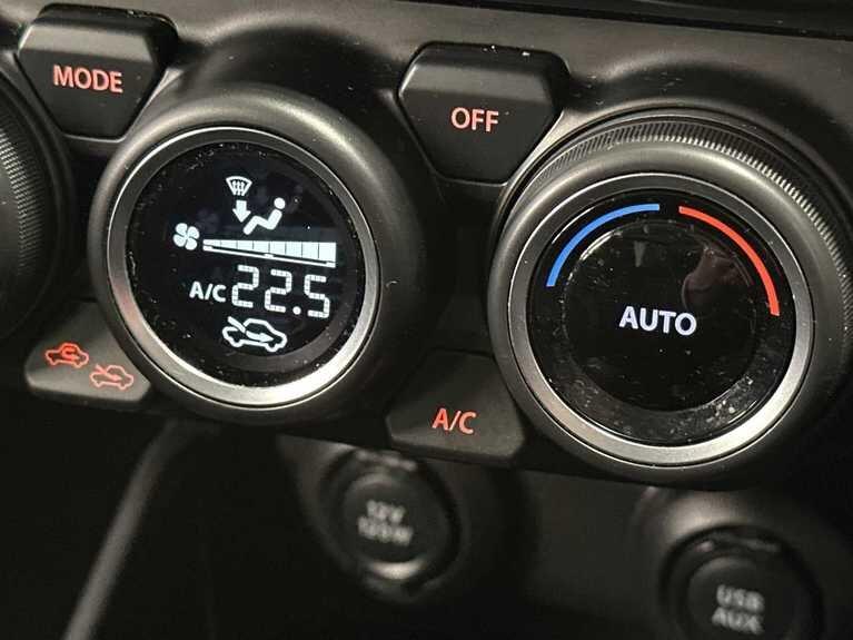 Used Suzuki Swift 2022 for sale - 76926035: Photo 36