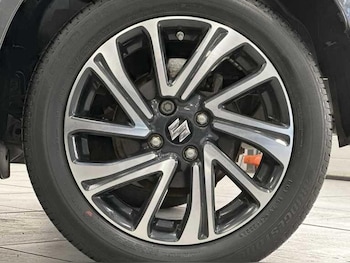 Used Suzuki Swift 2022 for sale - 76926035: Photo