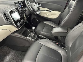 Used Renault Captur 2019 for sale - 77255484: Photo