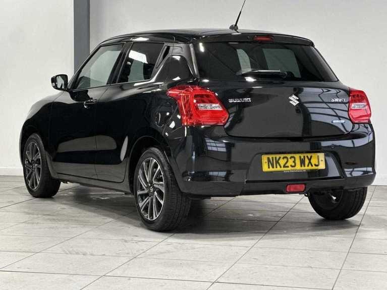Used Suzuki Swift 2023 for sale - 76926436: Photo 2