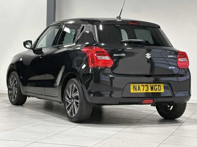 Used Suzuki Swift 2023 for sale - 76926916: Photo 2