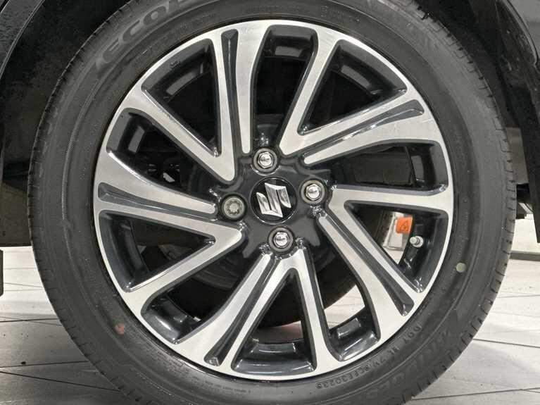 Used Suzuki Swift 2023 for sale - 76926916: Photo 3