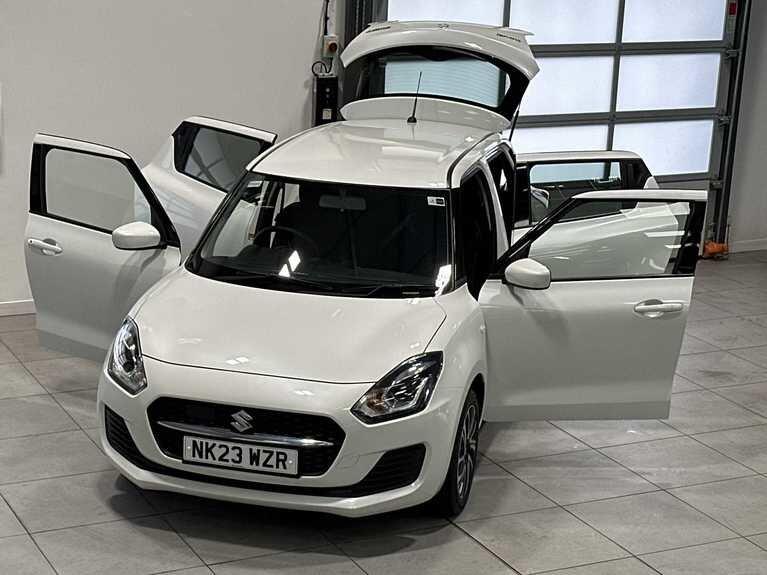 Used Suzuki Swift 2023 for sale - 77769127: Photo 15