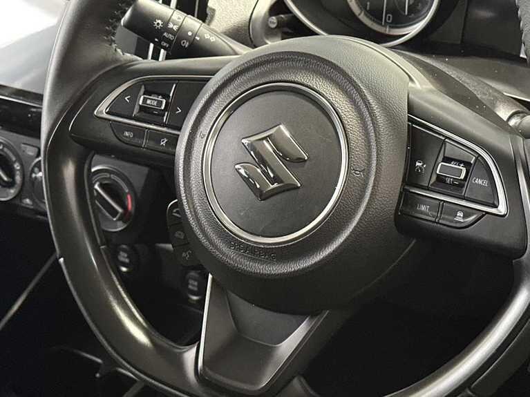 Used Suzuki Swift 2023 for sale - 77769127: Photo 35