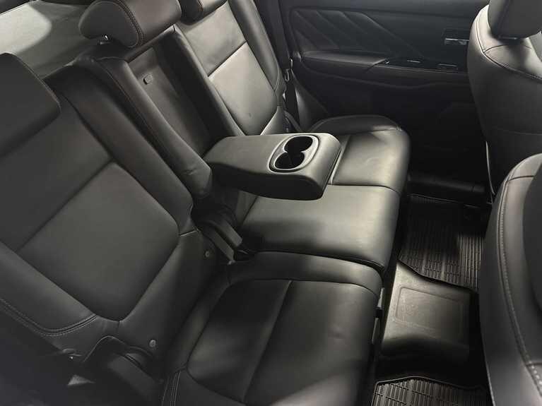 Used Mitsubishi Outlander 2018 for sale - 76952456: Photo 25