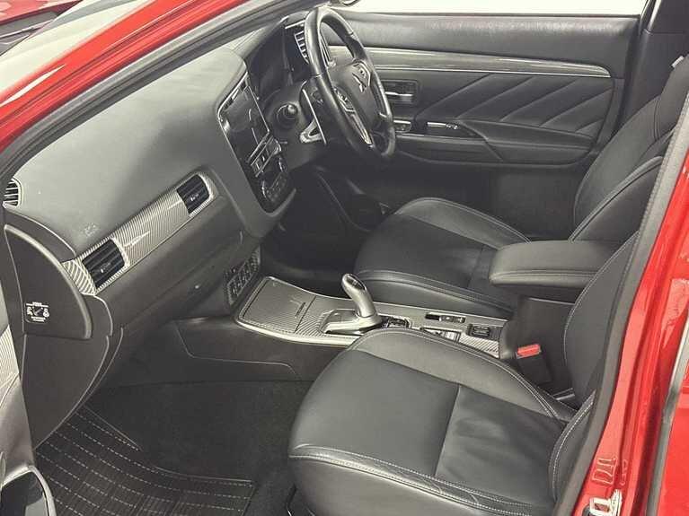 Used Mitsubishi Outlander 2018 for sale - 76952456: Photo 28