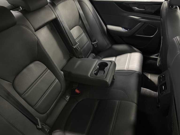 Used Jaguar XE 2019 for sale - 76926625: Photo 24