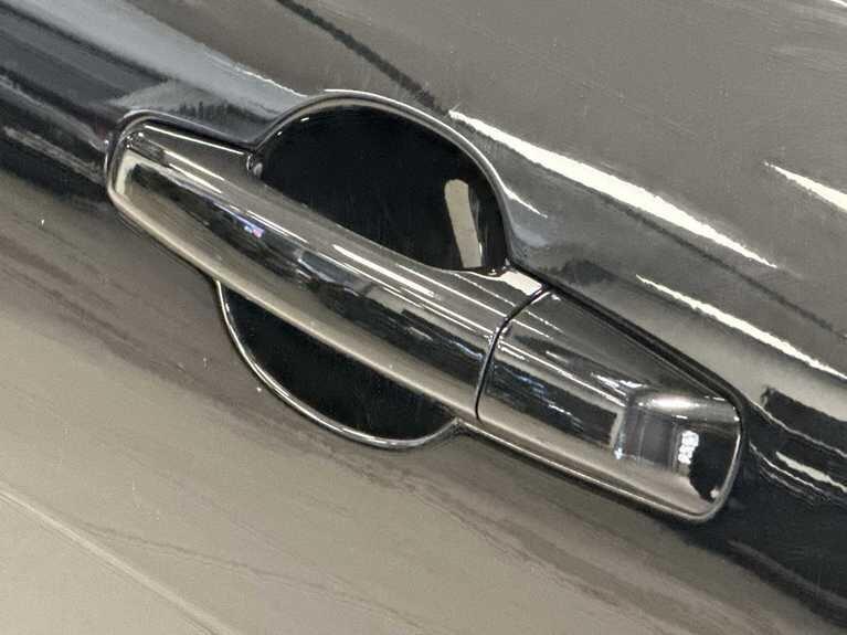 Used Jaguar XE 2019 for sale - 76926625: Photo 8