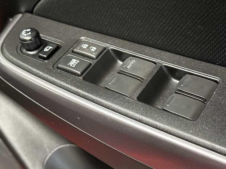 Used Suzuki Swift 2023 for sale - 76926600: Photo 37