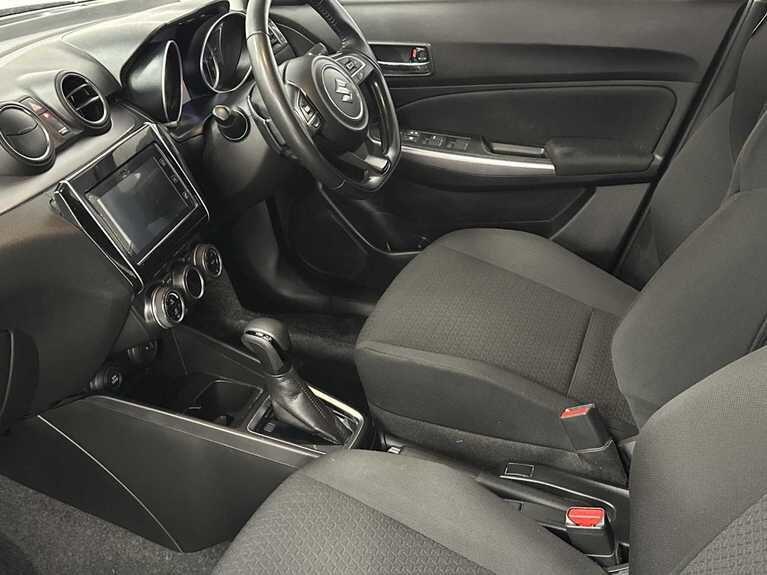 Used Suzuki Swift 2021 for sale - 76925904: Photo 3