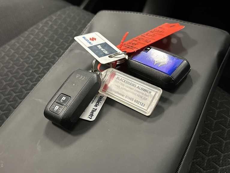 Used Suzuki Swift 2021 for sale - 76925904: Photo 31