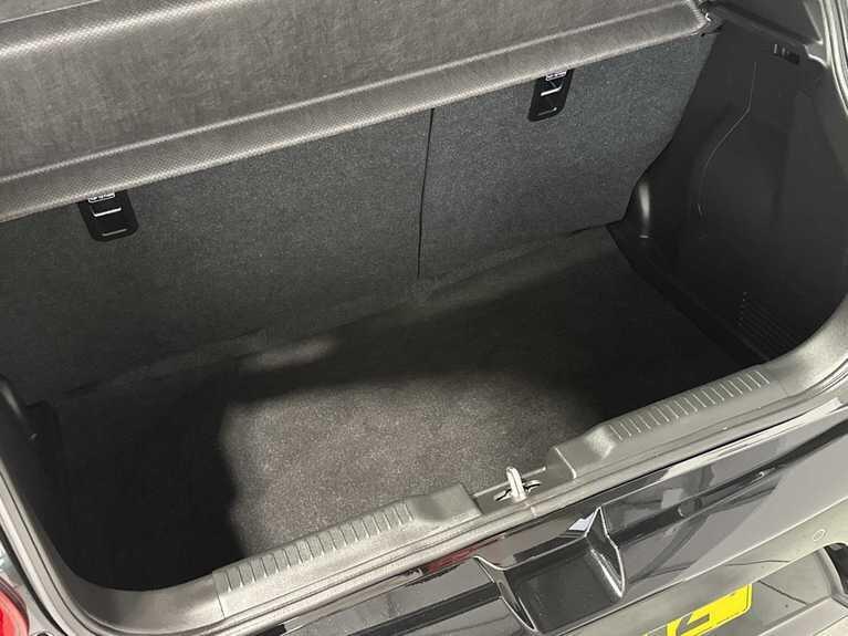 Used Suzuki Swift 2021 for sale - 76925904: Photo 32