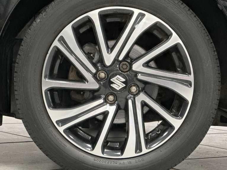 Used Suzuki Swift 2021 for sale - 76925904: Photo 5