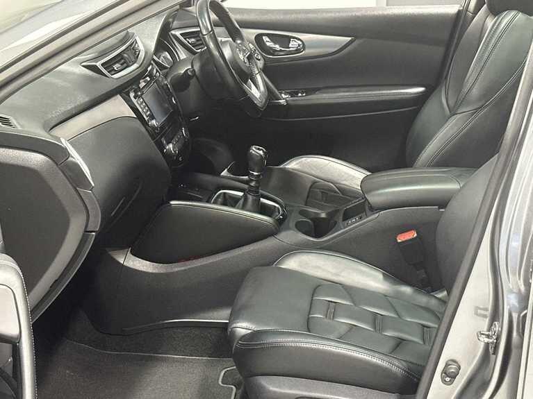 Used Nissan Qashqai for sale - 77001092: Photo 23