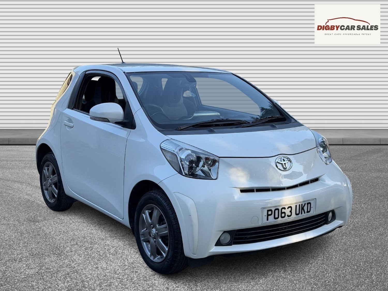Used Toyota IQ 2013 for sale - 77721149: Photo 2