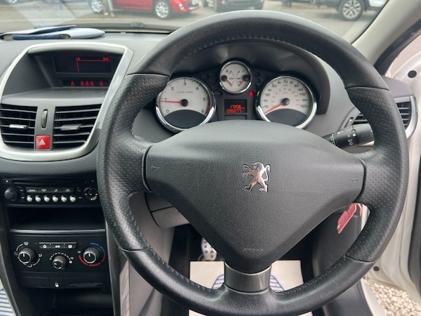 Used Peugeot 207 2012 for sale - 74662870: Photo 11