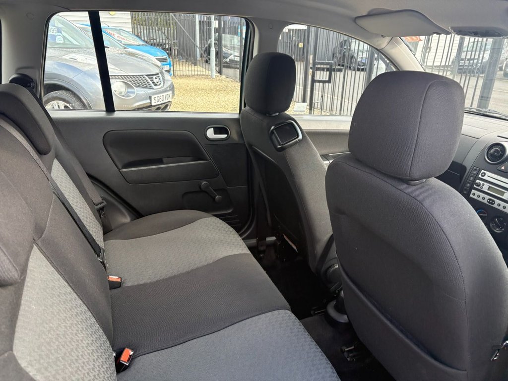 Used Ford Fusion 2004 for sale - 76345807: Photo 13