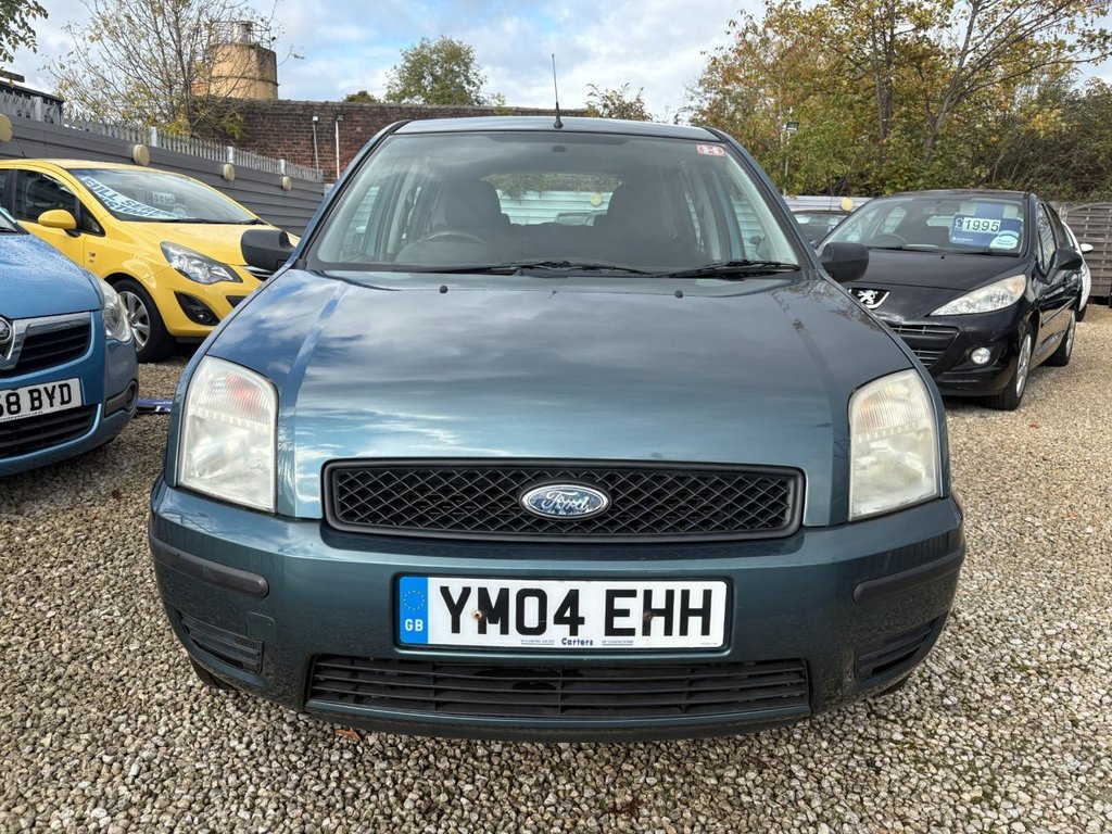 Used Ford Fusion 2004 for sale - 76345807: Photo 2