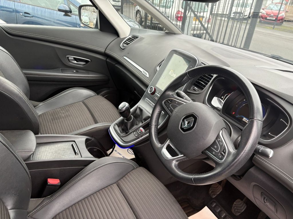 Used Renault Grand Scenic 2018 for sale - 77227565: Photo 12