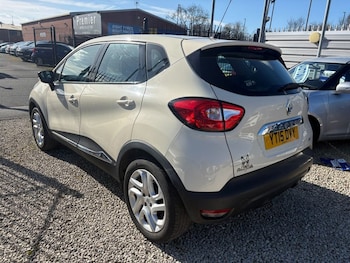 Used Renault Captur 2015 for sale - 77920380: Photo
