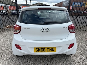Used Hyundai i10 2017 for sale - 75802272: Photo