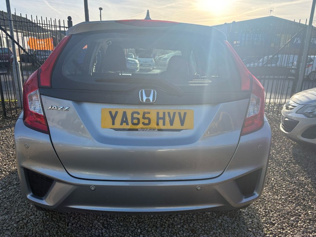 Used Honda Jazz 2016 for sale - 76934584: Photo 5