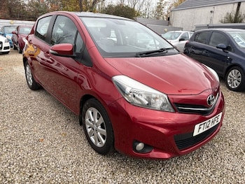 Used Toyota Yaris 2012 for sale - 76454546: Photo