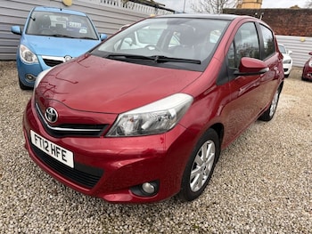 Used Toyota Yaris 2012 for sale - 76454546: Photo