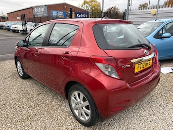 Used Toyota Yaris 2012 for sale - 76454546: Photo