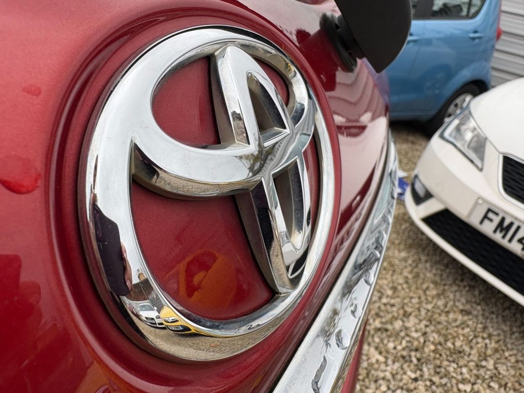 Used Toyota Yaris 2012 for sale - 76454546: Photo 7