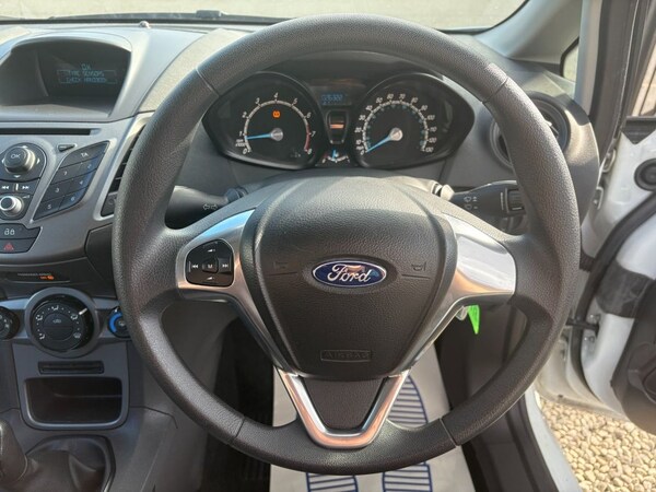 Used Ford Fiesta 2014 for sale - 76039370: Photo 11