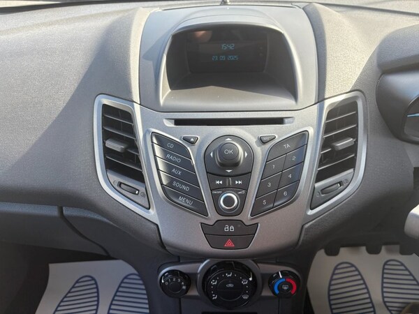 Used Ford Fiesta 2014 for sale - 76039370: Photo 14