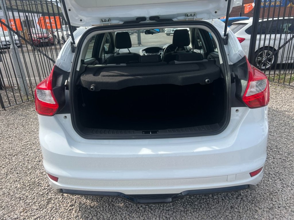 Used Ford Focus 2012 for sale - 76740073: Photo 5