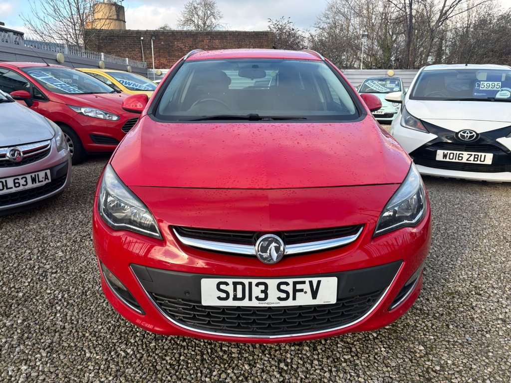 Used Vauxhall Astra 2013 for sale - 77227203: Photo 2