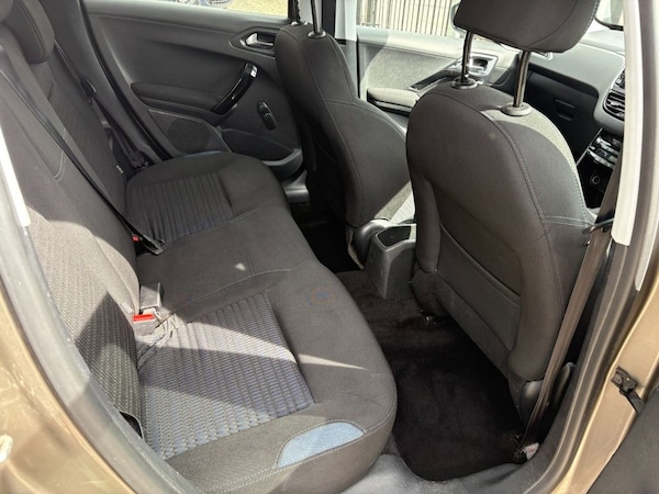 Used Peugeot 208 2014 for sale - 75716196: Photo 17