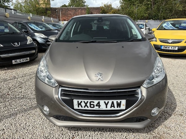 Used Peugeot 208 2014 for sale - 75716196: Photo 2
