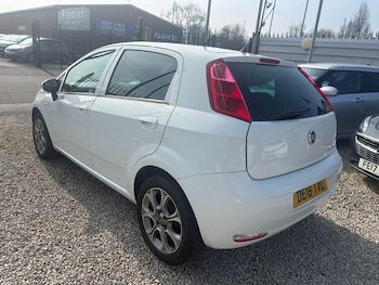 Used Fiat Punto 2018 for sale - 77981581: Photo