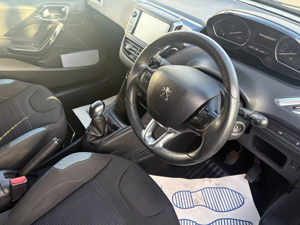 Used Peugeot 208 2014 for sale - 77880211: Photo 11