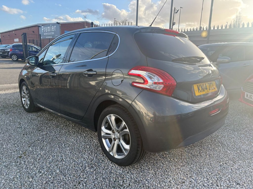 Used Peugeot 208 2014 for sale - 77880211: Photo 4