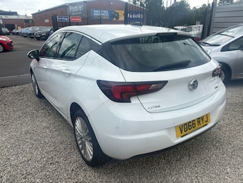 Used Vauxhall Astra 2017 for sale - 78919607: Photo